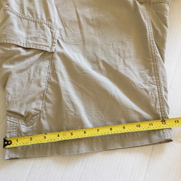 Vintage DKNY Jeans Men’s Tan Cargo Shorts Size 34 - Picture 8 of 8